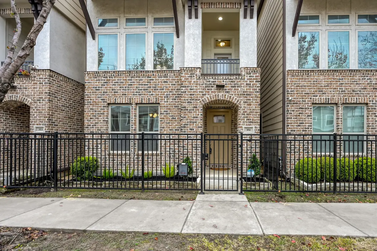 351 W 26th Street, Houston, TX 77008 - Image #1