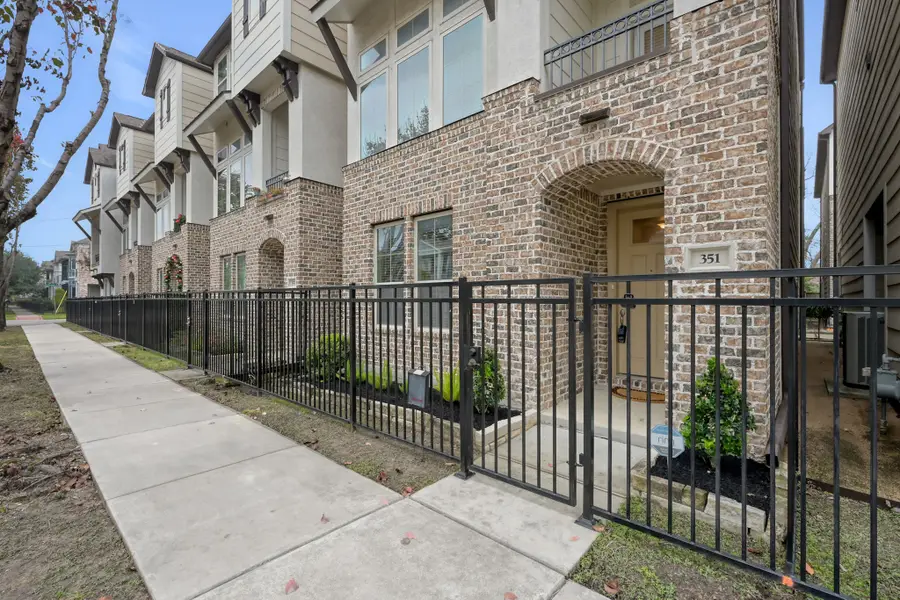 351 W 26th Street, Houston, TX 77008 - Image #2