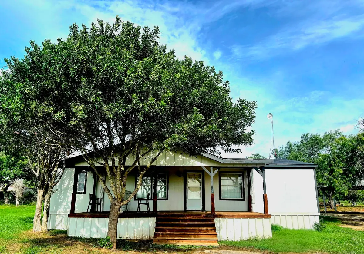 560 S View Street, Lytle, TX 78052 - #1