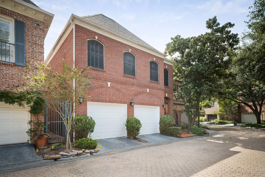 251 Sugarberry Circle, Houston, TX 77024 - Image #3