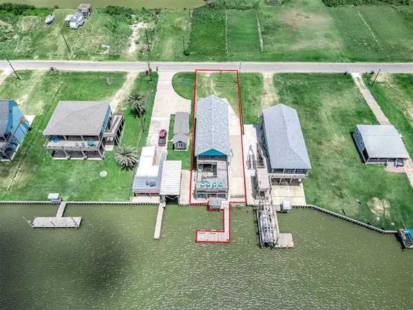 957 Private Road 675, Bay City, TX 77414