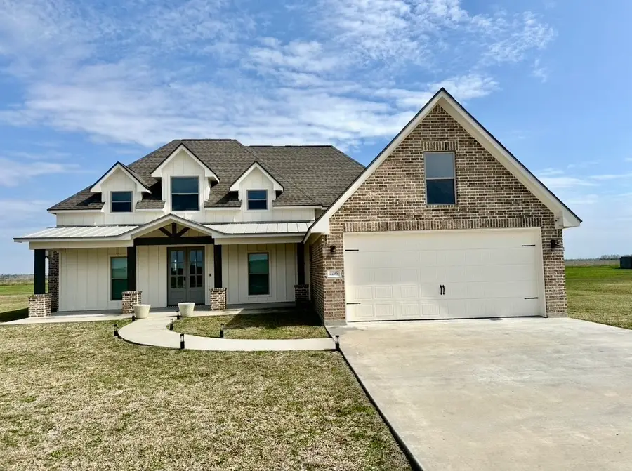 2295 Diamond D Drive, Beaumont, TX 77713 - Image #2