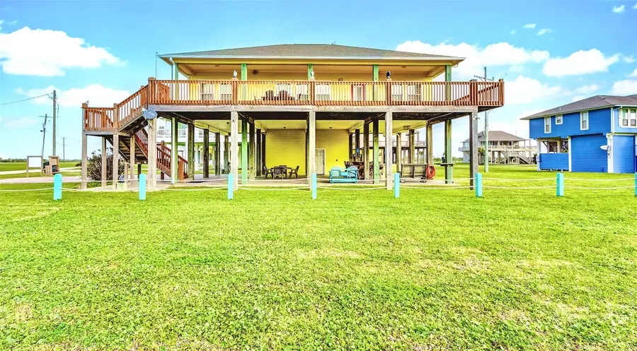 972 Hamilton Drive, Crystal Beach, TX 77650 - Image #2