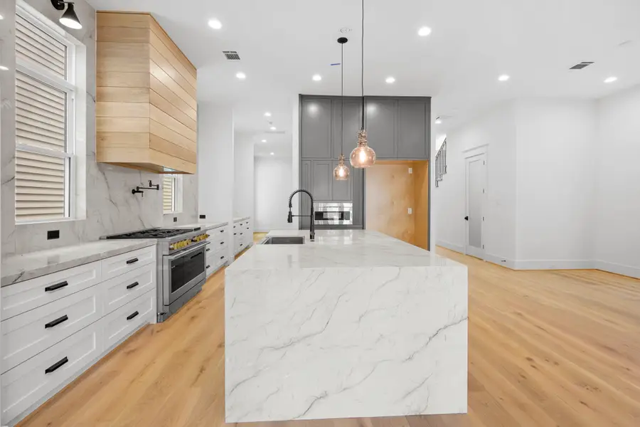 1520 Nicholson Street, Houston, TX 77008 - Image #3