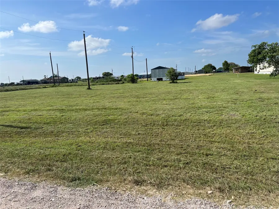 380 Clam Drive, Palacios, TX 77465 - Image #2