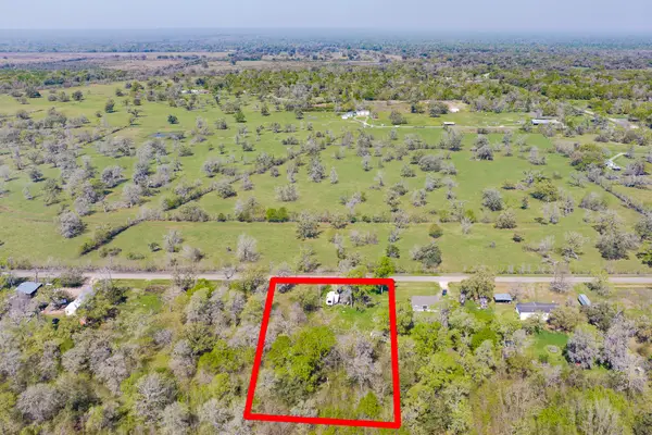 329 County Road 472, Sweeny, TX 77480