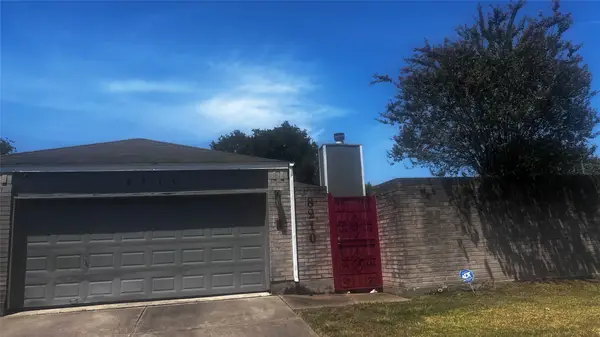 8210 Twin Tree Lane, Houston, TX 77071