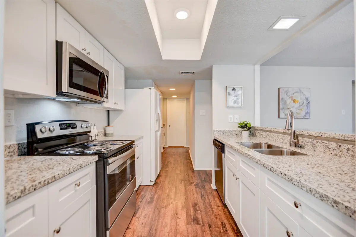 781 Country Place Drive #2077, Houston, TX 77079 - Image #1