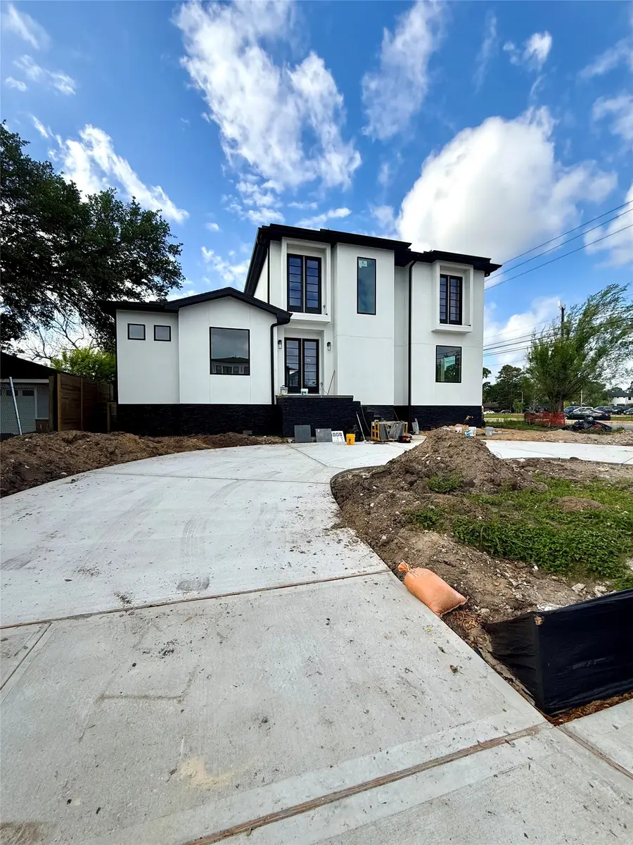 5009 Holt Street, Bellaire, TX 77401 - #2
