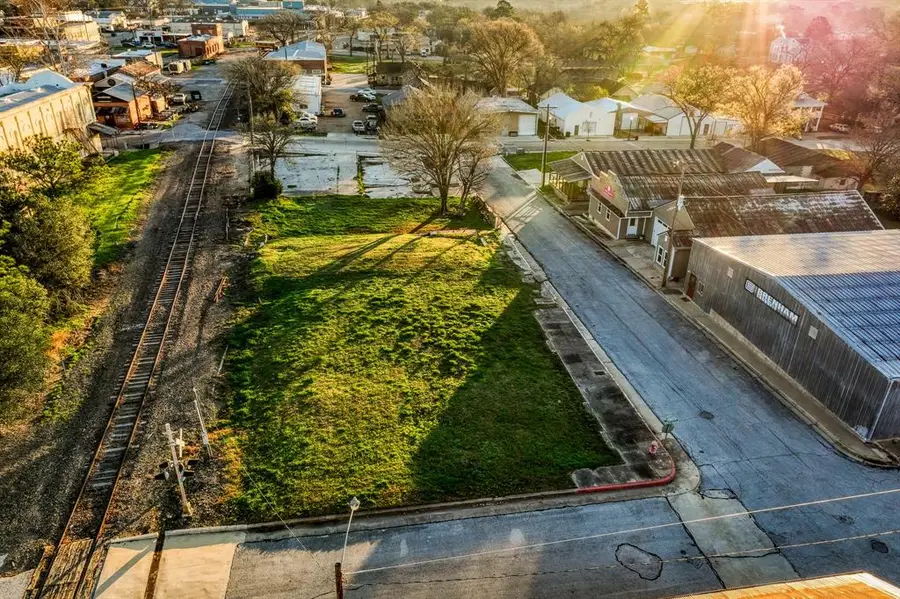 106 W First Street, Brenham, TX 77833 - Image #3