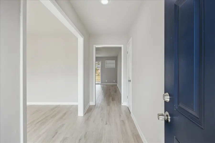 5922 Fontenelle Drive, Houston, TX 77035 - Image #2