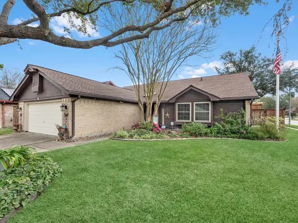 7735 Leafbrook Lane, Spring, TX 77379