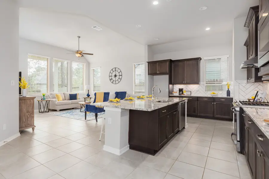 412 Northern Pike Drive, Conroe, TX 77318 - Image #3