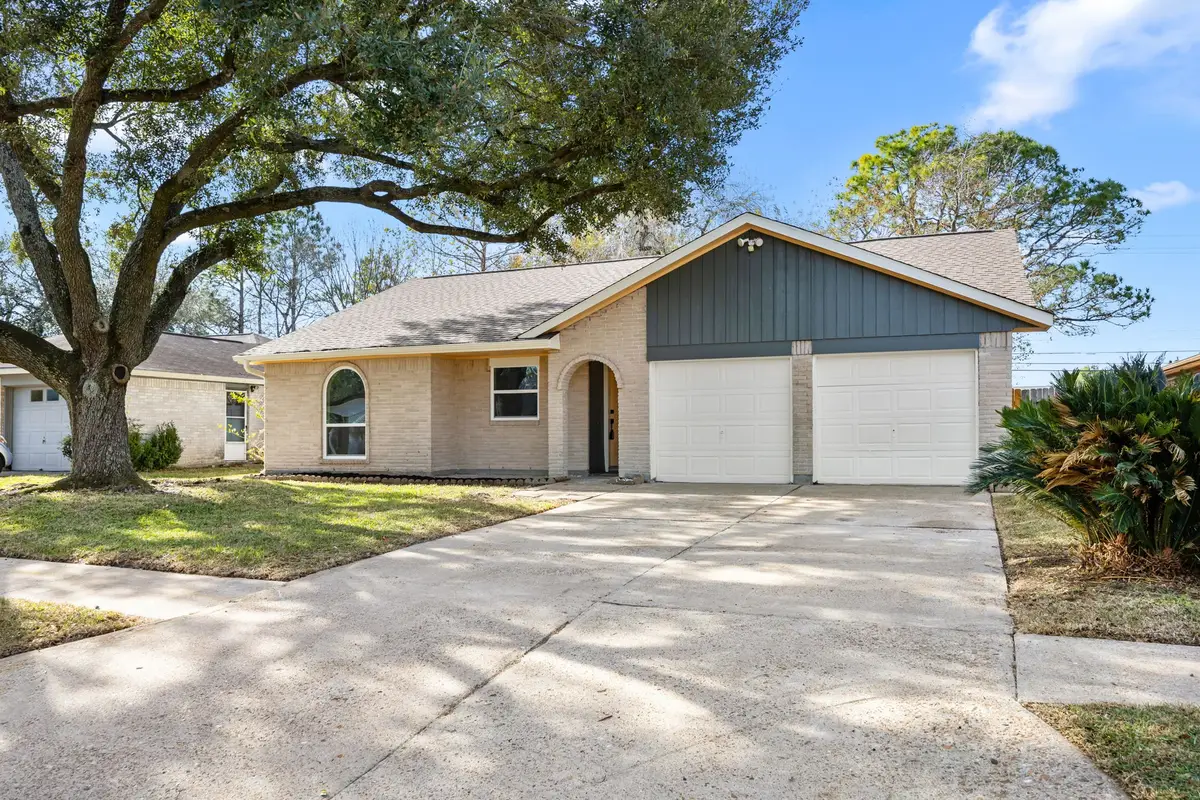 16006 La Avenida Drive, Houston, TX 77062 - Image #1