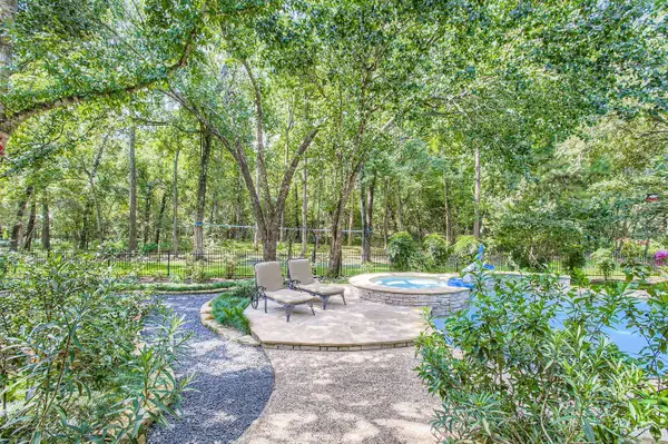 31 Glenleigh Place, Spring, TX 77381