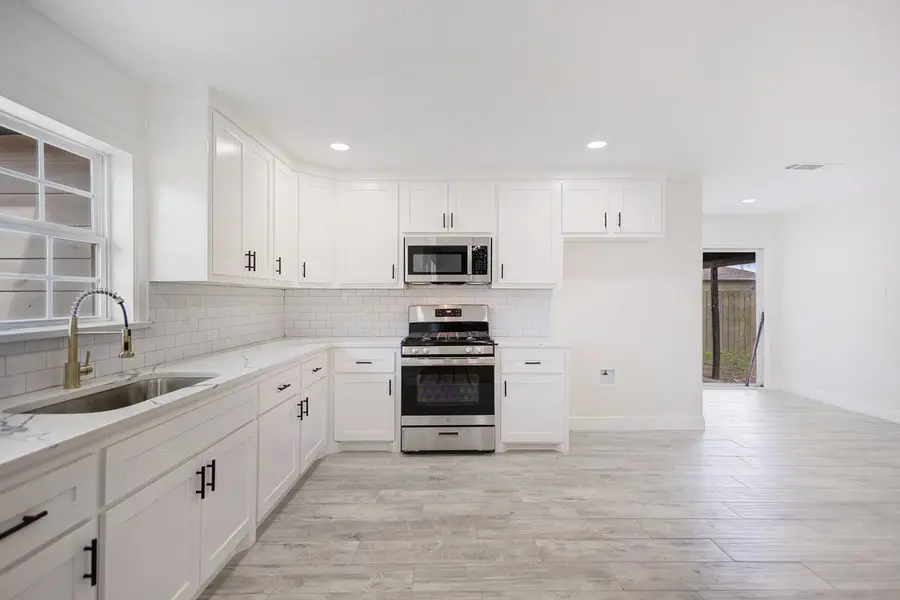 2713 Hearne Drive, Pasadena, TX 77502 - #3