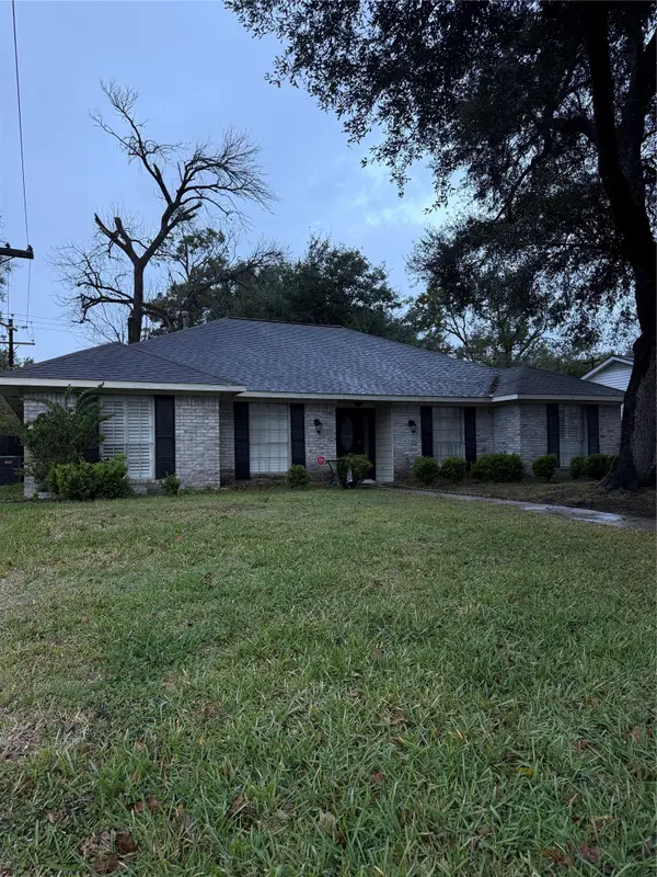 7215 Ridge Oak Drive, Houston, TX 77088