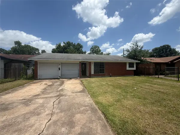 6119 Standing Oaks Street, Houston, TX 77050