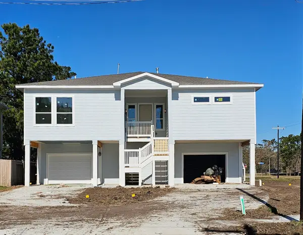 1913 Cindy Court, Dickinson, TX 77539