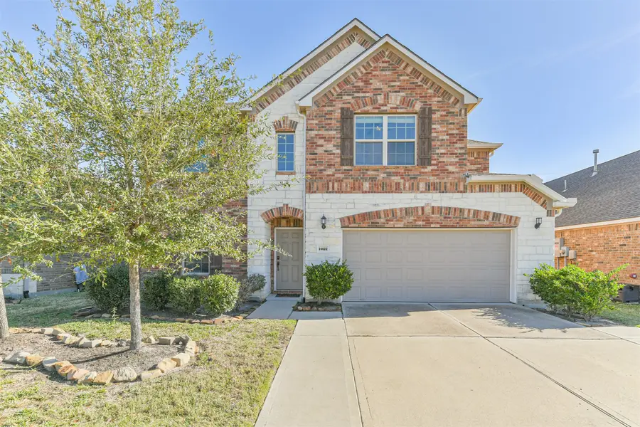 24622 Emerald Pool Falls Drive, Tomball, TX 77375 - Image #2