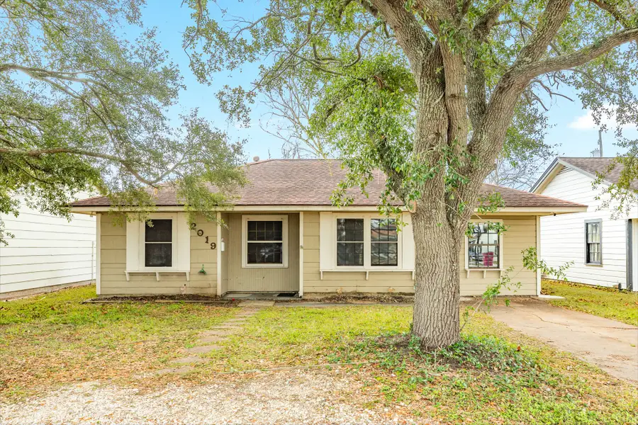2019 N Avenue H Street N, Freeport, TX 77541 - Image #2