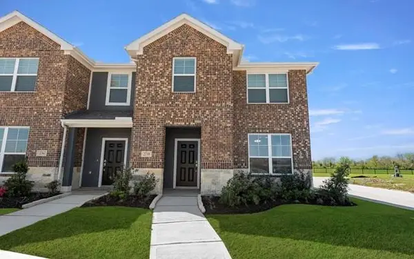 2738 Mariposa Creek Drive, Rosharon, TX 77583