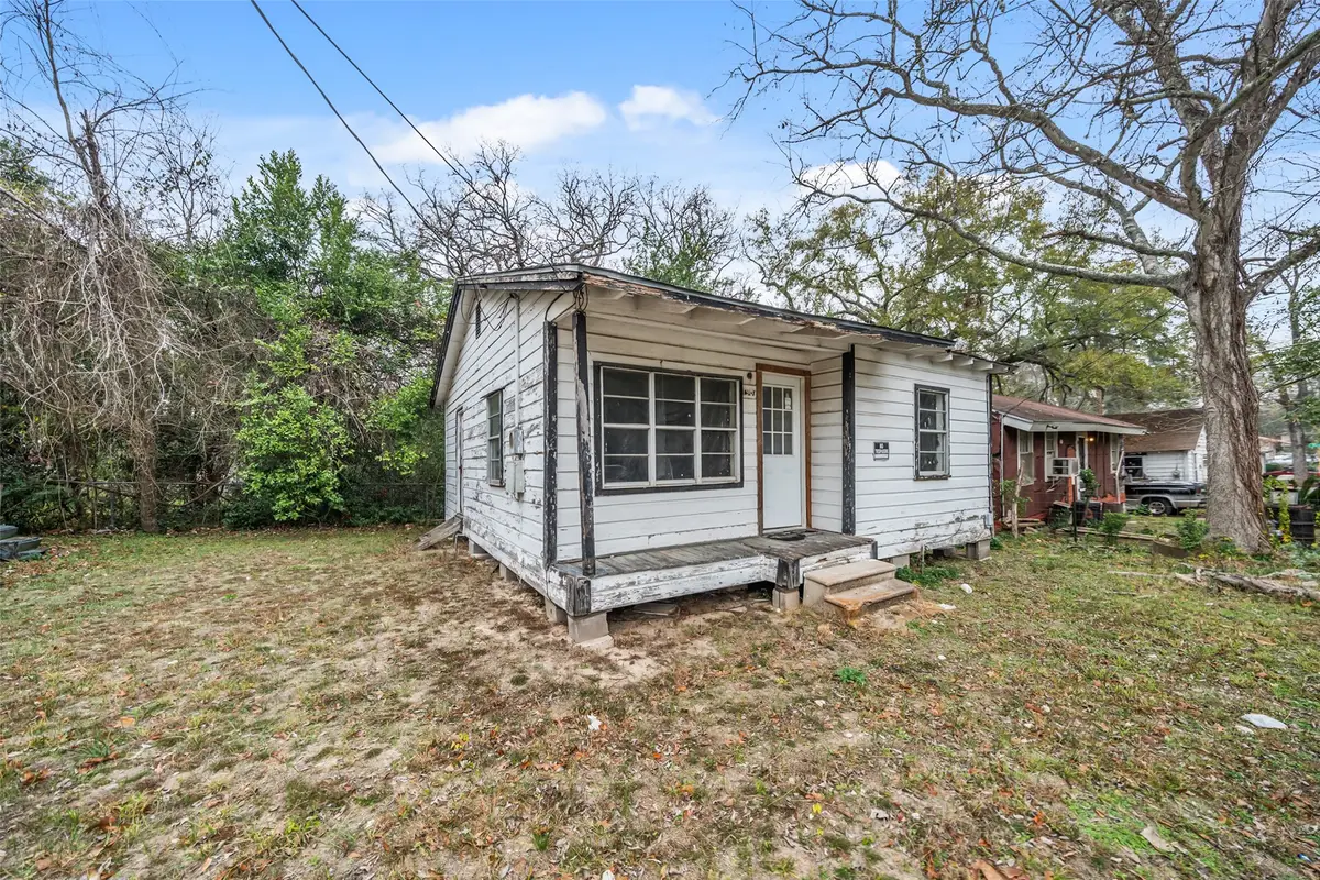 1918 Roosevelt Street, Huntsville, TX 77320 - #1