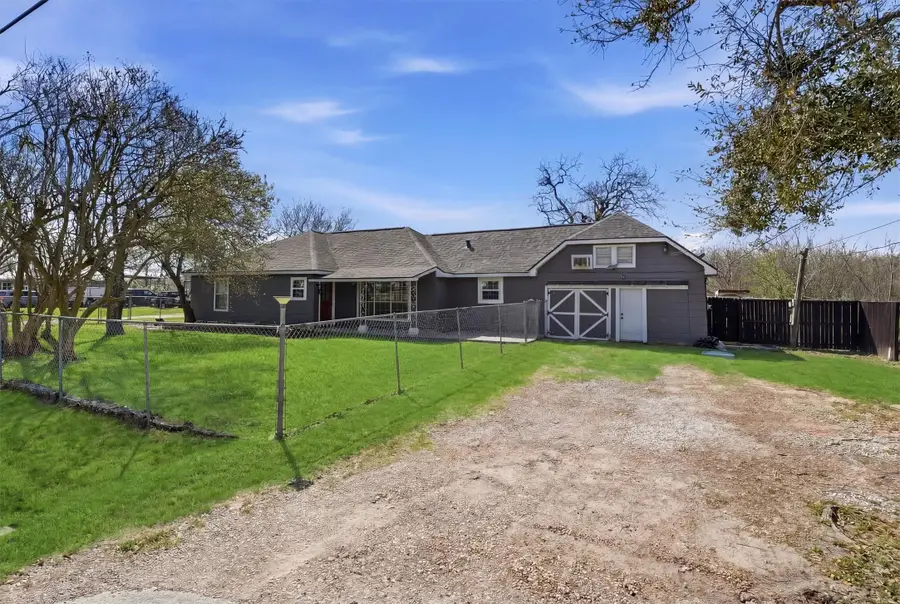 2415 W Cedar Bayou Lynchburg Road, Baytown, TX 77521 - #2