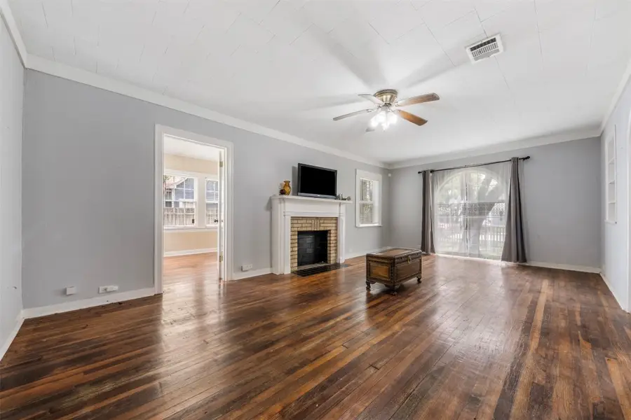 318 12th Avenue N, Texas City, TX 77590 - #2