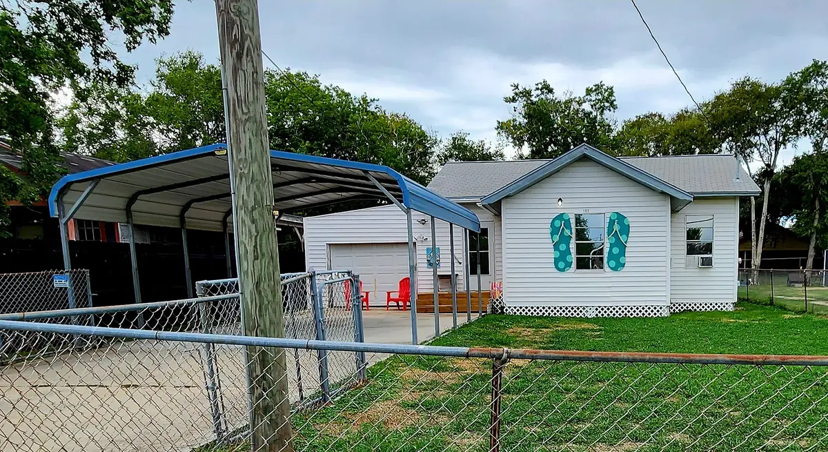 1727 Gray Street, Palacios, TX 77465 - Image #1