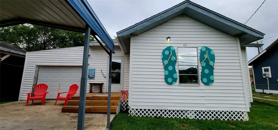 1727 Gray Street, Palacios, TX 77465 - Image #2