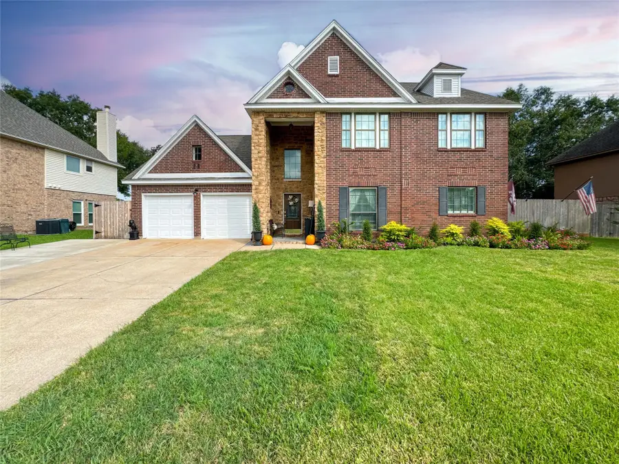 1501 W Castlewood Avenue, Friendswood, TX 77546 - Image #3