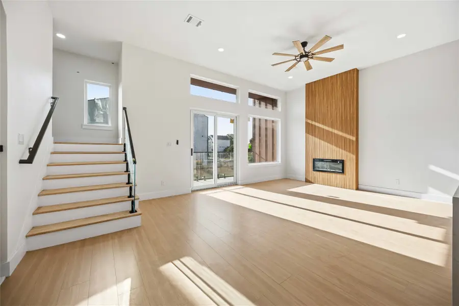 9219 Noel Street #C/D, Houston, TX 77033 - #2