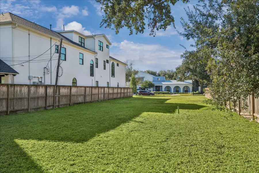 6425 Belmont Street, West University Place, TX 77005 - Image #2