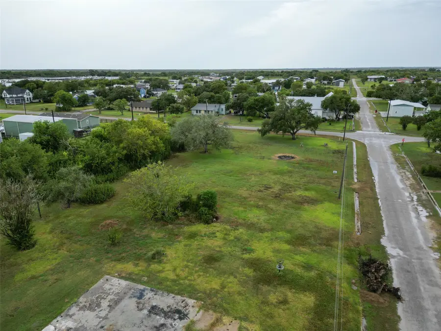 684 Mulberry Street, Matagorda, TX 77457 - Image #3