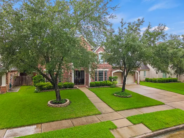7122 Tessa Lakes Court, Sugar Land, TX 77479