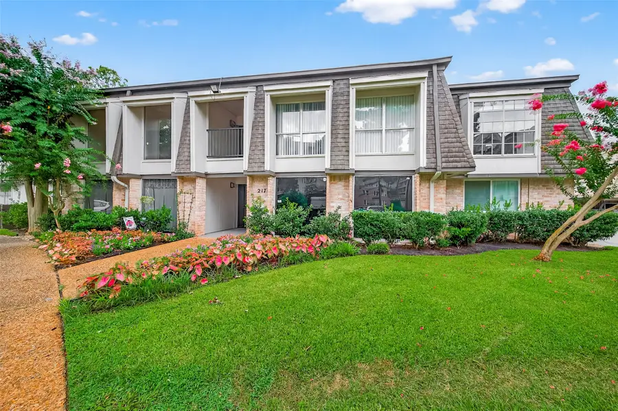 12633 Memorial Drive #216, Houston, TX 77024 - Image #3