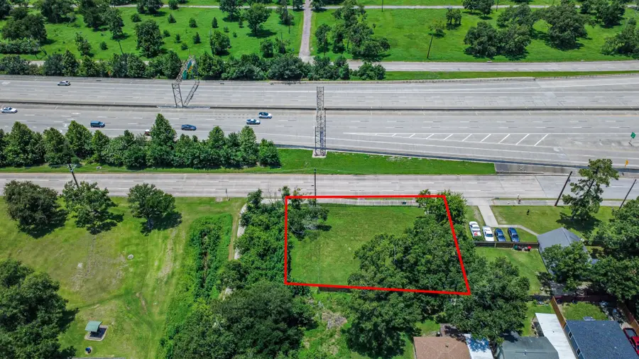 302 N Highway 146, Baytown, TX 77520 - #3