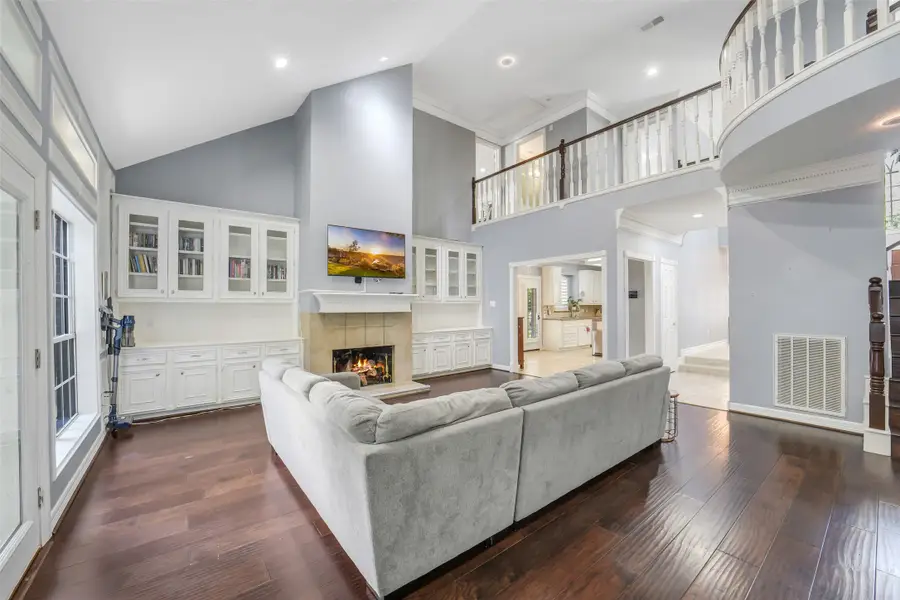 402 Lakeside Boulevard, Sugar Land, TX 77478 - #2