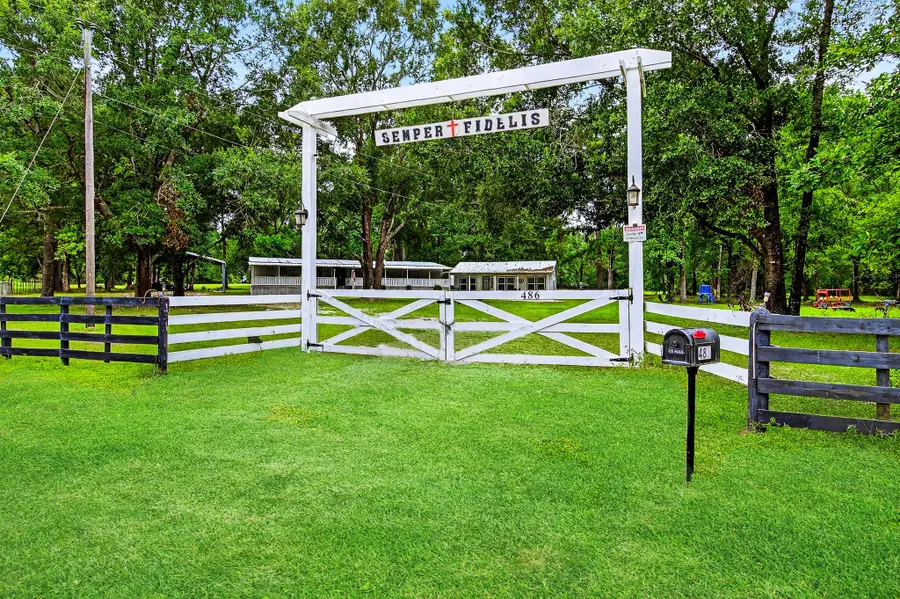 490 Robert E Lee Lane, Livingston, TX 77351 - #3