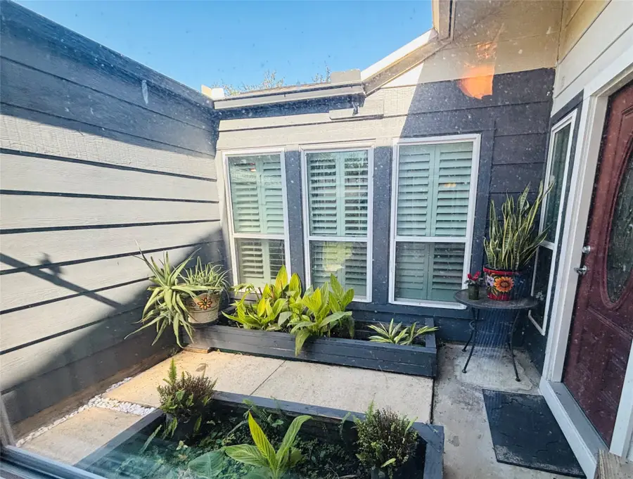 2207 Cottonwood Court, Missouri City, TX 77459 - Image #2