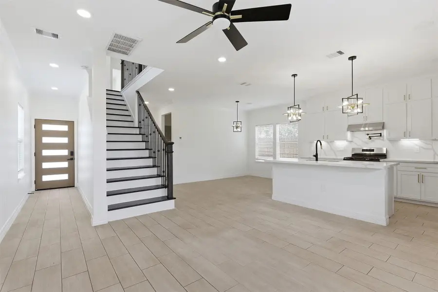 6037 S Acres Drive, Houston, TX 77048 - #2