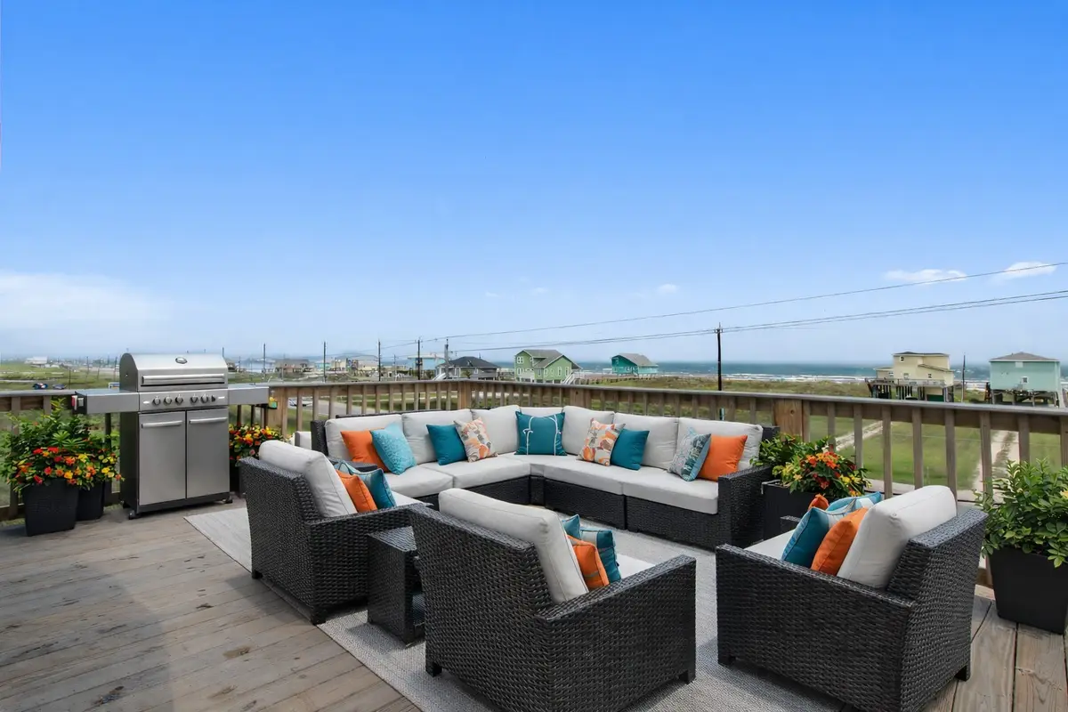 2031 Bluewater Hwy, Surfside Beach, TX 77541 - #1