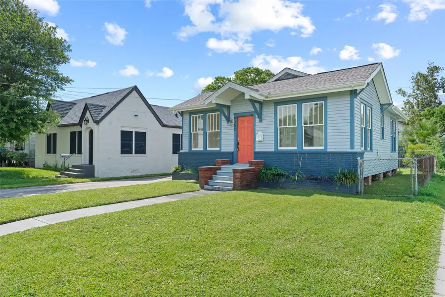 4307 Avenue Q 1/2, Galveston, TX 77550 - #3