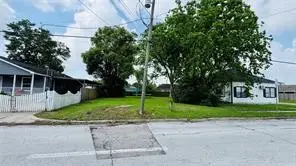 305 E Defee Avenue, Baytown, TX 77520 - #3