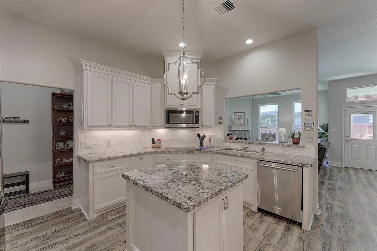 756 Holly Springs Drive, Conroe, TX 77302 - Image #1