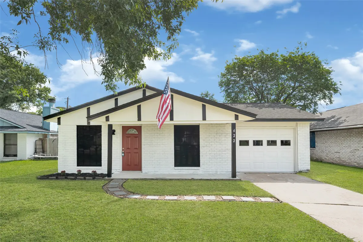 622 N 13th Street, La Porte, TX 77571 - #1