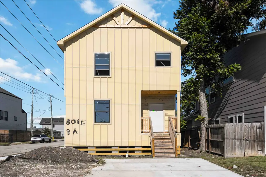 801 E 32nd 1/2 Street, Houston, TX 77022 - Image #2