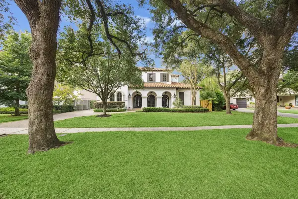 2330 Maroneal Street, Houston, TX 77030