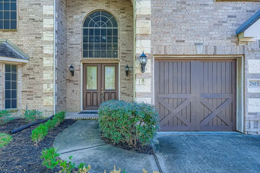 25415 Woodvine Ridge Drive, Richmond, TX 77406 - Image #3